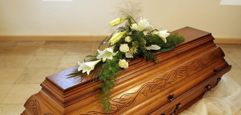 Bedemanden har mange forskellige opgaver